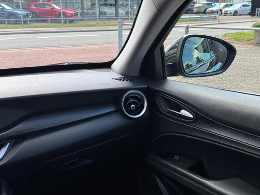 Alfa Romeo Stelvio - Afbeelding 8 van 30
