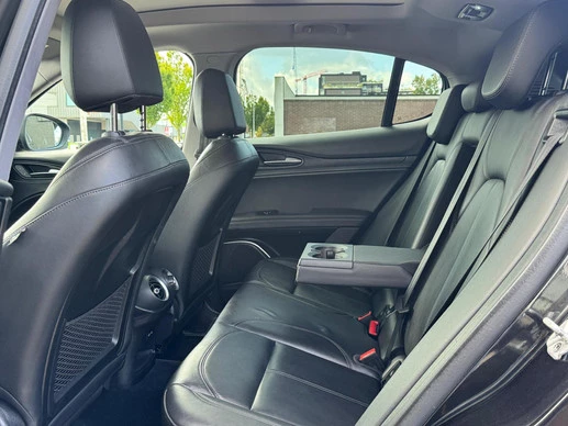 Alfa Romeo Stelvio - Afbeelding 23 van 30