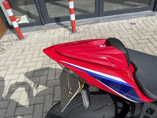Honda CBR 1000 RR - Afbeelding 8 van 24