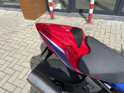 Honda CBR 1000 RR - Afbeelding 15 van 24
