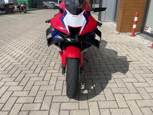 Honda CBR 1000 RR - Afbeelding 21 van 24