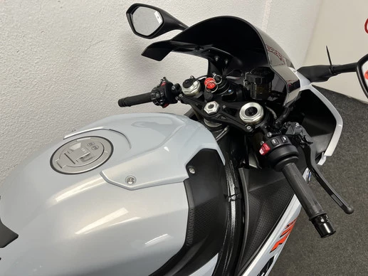 BMW S 1000 RR - Afbeelding 9 van 24
