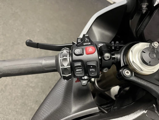 BMW S 1000 RR - Afbeelding 23 van 24
