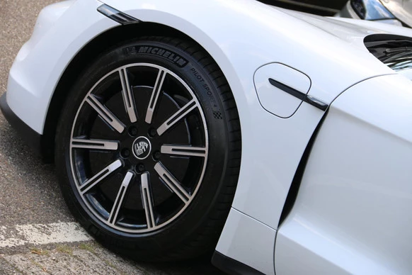 Porsche Taycan - Afbeelding 5 van 26