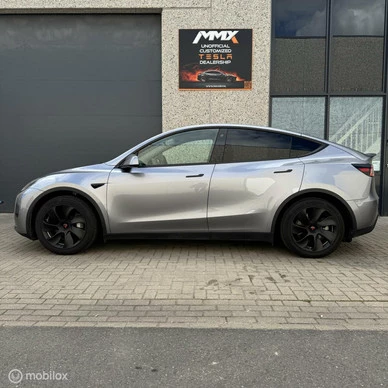 Tesla Model Y - Afbeelding 6 van 23