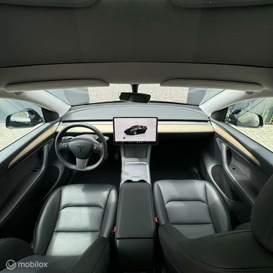 Tesla Model Y - Afbeelding 11 van 23