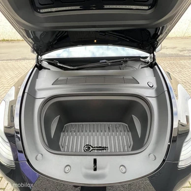 Tesla Model Y - Afbeelding 10 van 21