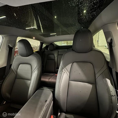 Tesla Model Y - Afbeelding 9 van 23