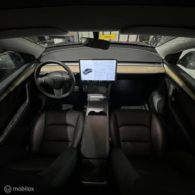 Tesla Model Y - Afbeelding 11 van 23