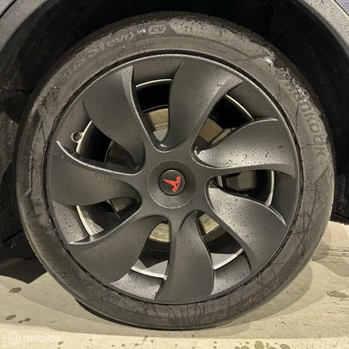 Tesla Model Y - Afbeelding 20 van 23