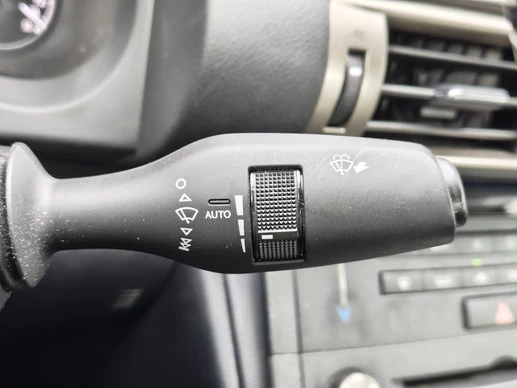 Lexus IS - Afbeelding 12 van 30