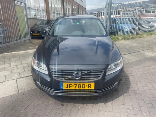 Volvo V70 - Afbeelding 2 van 13