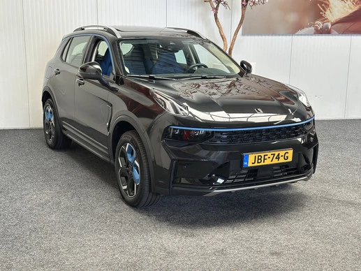 Lynk & Co 01 - Afbeelding 1 van 30