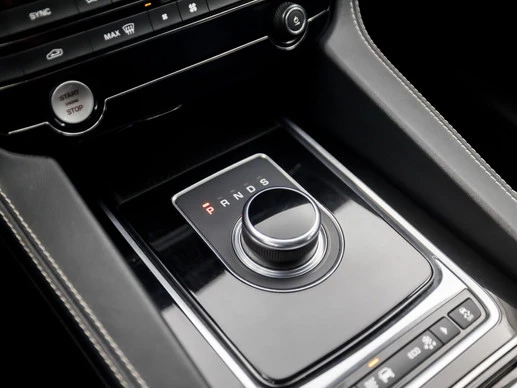 Jaguar F-PACE - Afbeelding 10 van 30