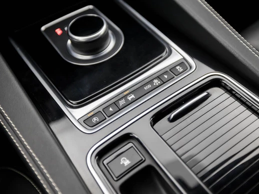 Jaguar F-PACE - Afbeelding 23 van 30