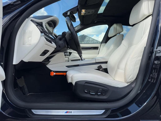 BMW 7 Serie - Afbeelding 14 van 30