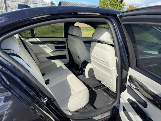 BMW 7 Serie - Afbeelding 24 van 30