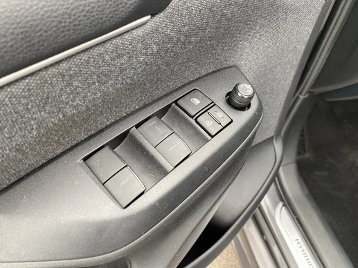 Toyota Yaris - Afbeelding 18 van 30