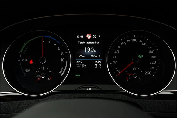 Volkswagen Passat - Afbeelding 21 van 30