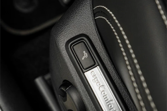 Volkswagen Passat - Afbeelding 24 van 30