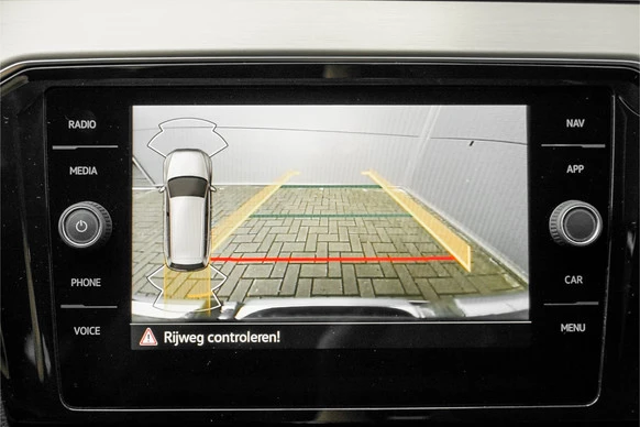 Volkswagen Passat - Afbeelding 25 van 30