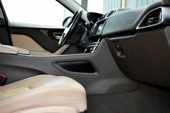 Jaguar F-PACE - Afbeelding 15 van 28