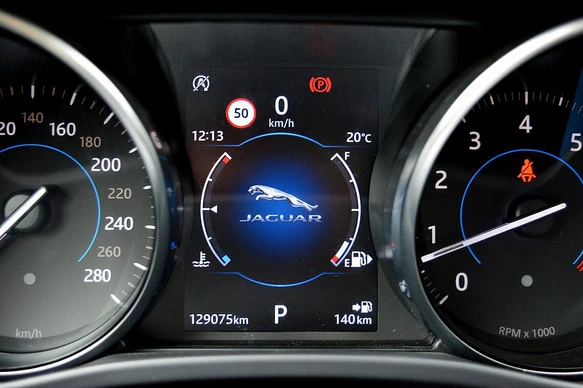 Jaguar F-PACE - Afbeelding 16 van 28