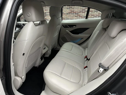 Jaguar I-PACE - Afbeelding 18 van 30