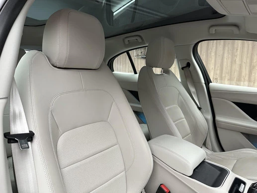 Jaguar I-PACE - Afbeelding 25 van 30
