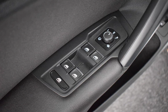 Volkswagen Tiguan - Afbeelding 14 van 30