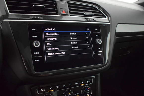 Volkswagen Tiguan - Afbeelding 27 van 30