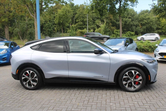 Ford Mustang Mach-E - Afbeelding 16 van 30