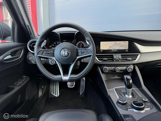 Alfa Romeo Giulia - Afbeelding 15 van 25