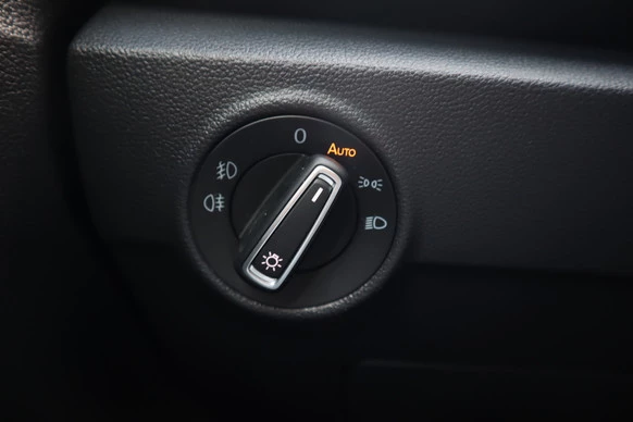 Volkswagen T-Roc - Afbeelding 27 van 30