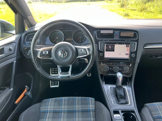 Volkswagen Golf - Afbeelding 9 van 16