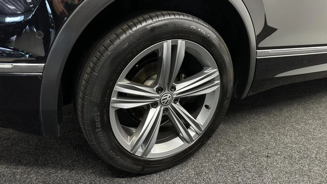 Volkswagen Tiguan - Afbeelding 10 van 30
