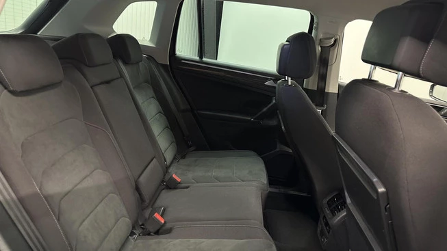 Volkswagen Tiguan - Afbeelding 14 van 30