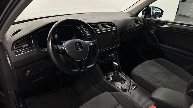Volkswagen Tiguan - Afbeelding 16 van 30
