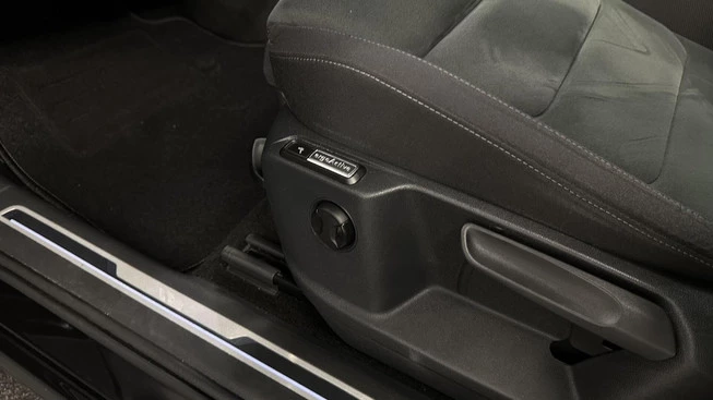 Volkswagen Tiguan - Afbeelding 18 van 30