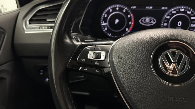Volkswagen Tiguan - Afbeelding 21 van 30