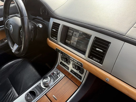 Jaguar XF - Afbeelding 26 van 30