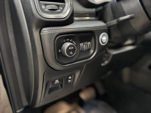Dodge Ram 1500 - Afbeelding 27 van 30