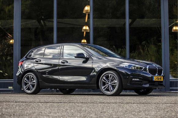 BMW 1 Serie - Afbeelding 1 van 30