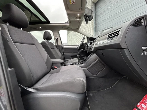 Volkswagen Touran - Afbeelding 27 van 29