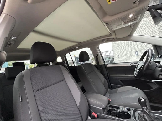 Volkswagen Touran - Afbeelding 28 van 29