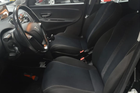 Lancia Ypsilon - Afbeelding 6 van 23