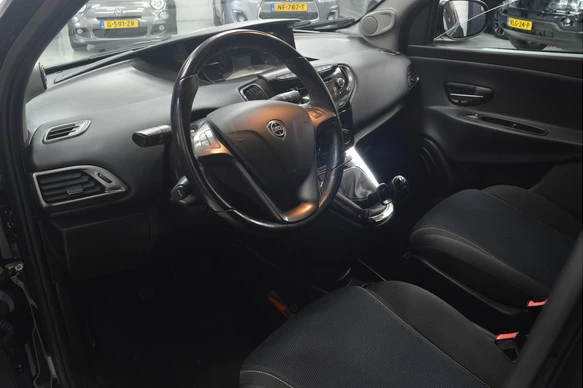 Lancia Ypsilon - Afbeelding 7 van 23
