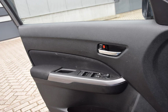 Suzuki Vitara - Afbeelding 14 van 29