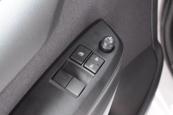 Mazda 2 Hybrid - Afbeelding 14 van 30