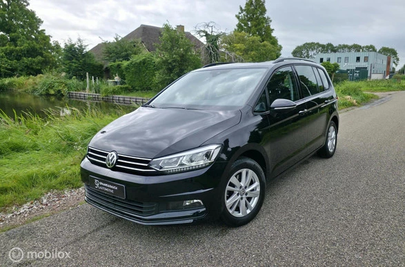 Volkswagen Touran - Afbeelding 1 van 30